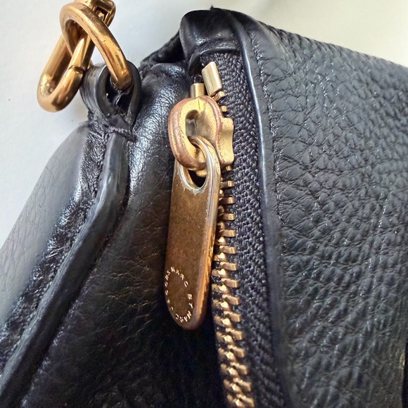 Marc Jacobs Black Leather Crossbody Bag - Picture 6 of 7